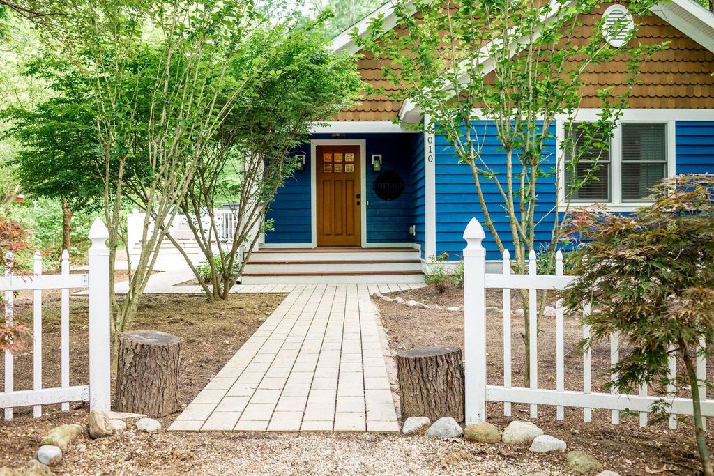 6010 Migiel Lane, Sawyer, MI 49125