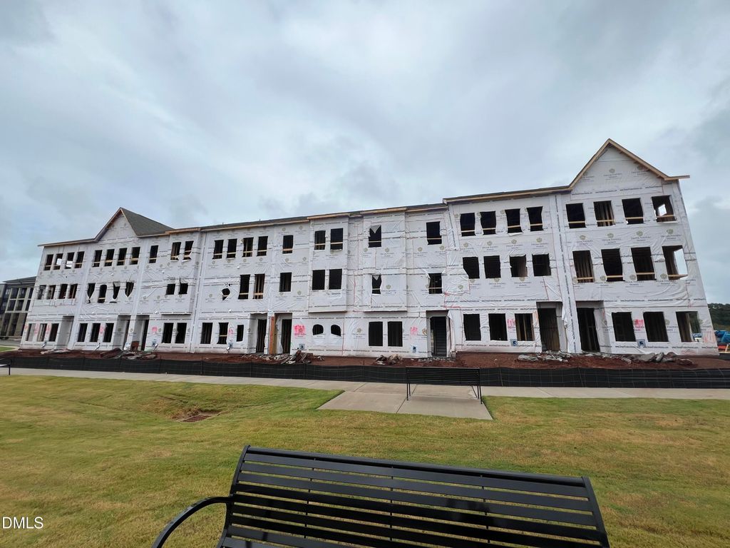 778 Ballyneal 56, Cary, NC 27513