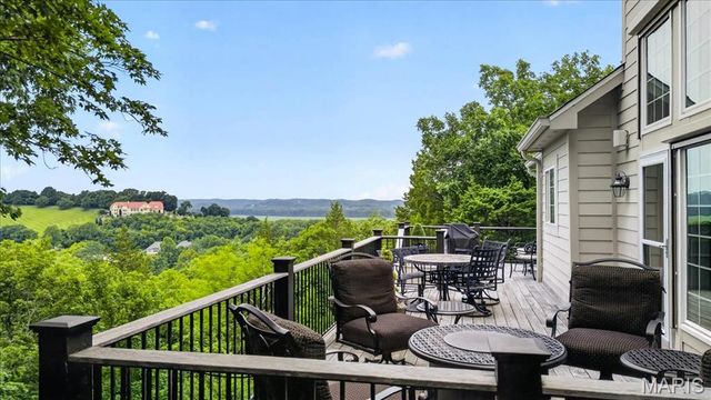 731 Bordeaux Circle, St Albans, MO 63073