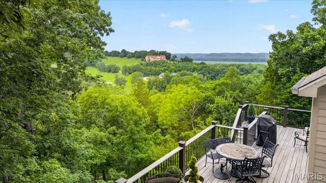 731 Bordeaux Circle, St Albans, MO 63073