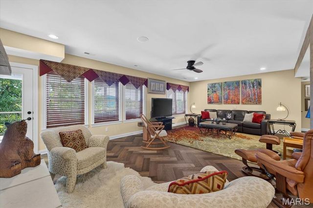 731 Bordeaux Circle, St Albans, MO 63073