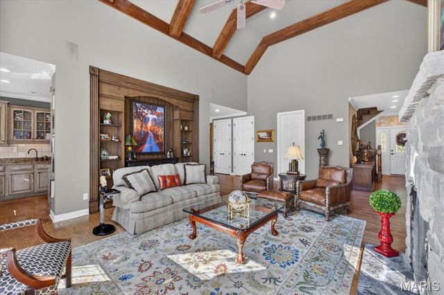 731 Bordeaux Circle, St Albans, MO 63073