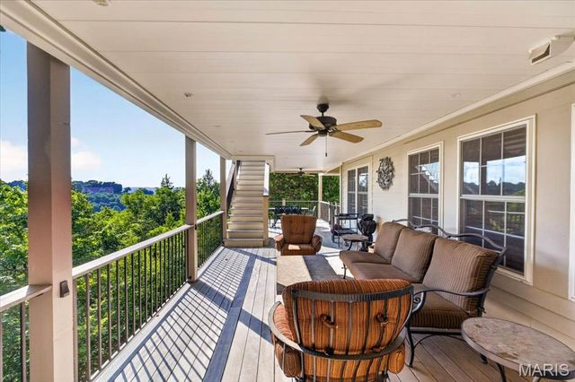 731 Bordeaux Circle, St Albans, MO 63073