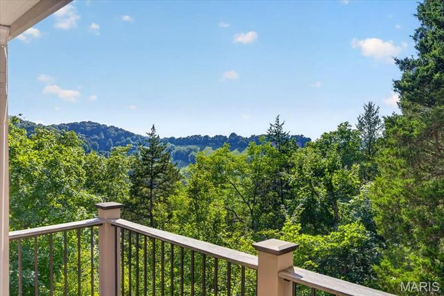 731 Bordeaux Circle, St Albans, MO 63073