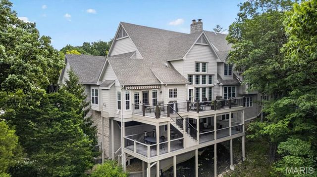 731 Bordeaux Circle, St Albans, MO 63073