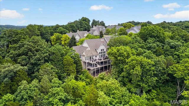 731 Bordeaux Circle, St Albans, MO 63073