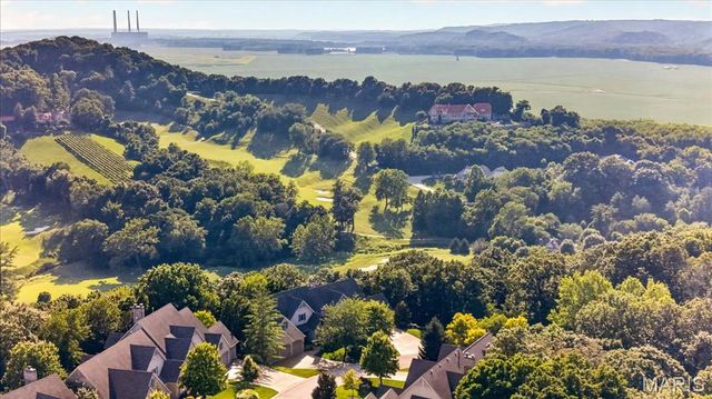 731 Bordeaux Circle, St Albans, MO 63073