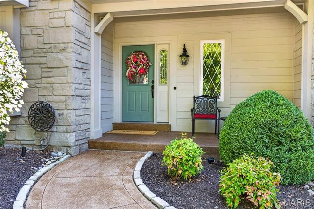 731 Bordeaux Circle, St Albans, MO 63073