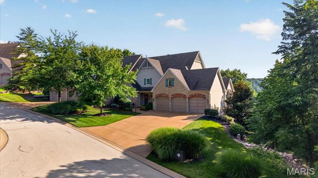 731 Bordeaux Circle, St Albans, MO 63073