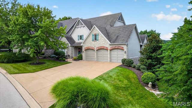 731 Bordeaux Circle, St Albans, MO 63073