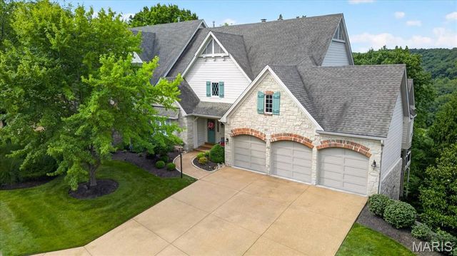 731 Bordeaux Circle, St Albans, MO 63073