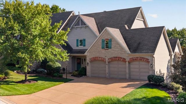 731 Bordeaux Circle, St Albans, MO 63073