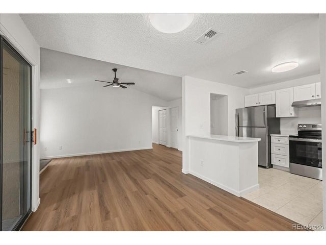 10910 W Florida Ave 523, Lakewood, CO 80232