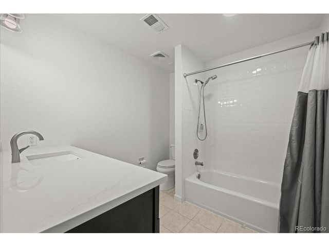 10910 W Florida Ave 523, Lakewood, CO 80232