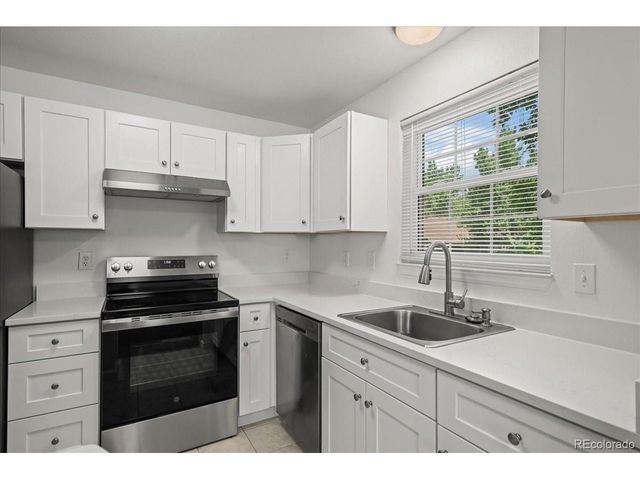 10910 W Florida Ave 523, Lakewood, CO 80232