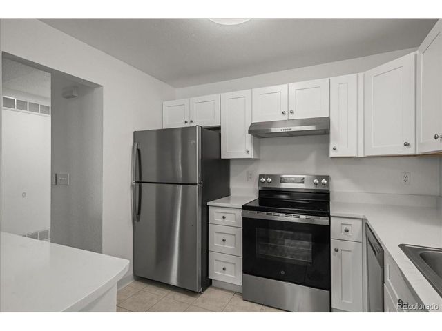 10910 W Florida Ave 523, Lakewood, CO 80232