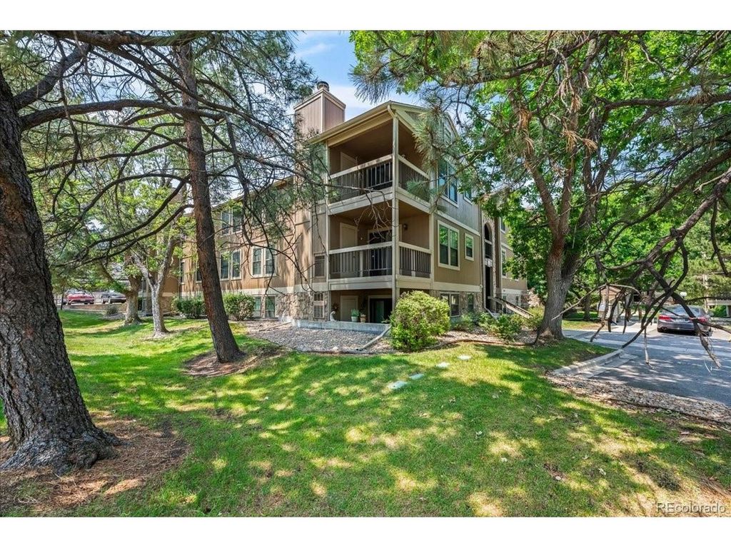 10910 W Florida Ave 523, Lakewood, CO 80232