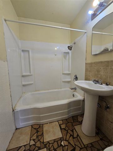 2106 N Aydelotte Avenue, Shawnee, OK 74804