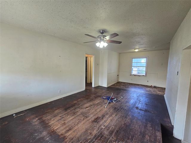 2106 N Aydelotte Avenue, Shawnee, OK 74804