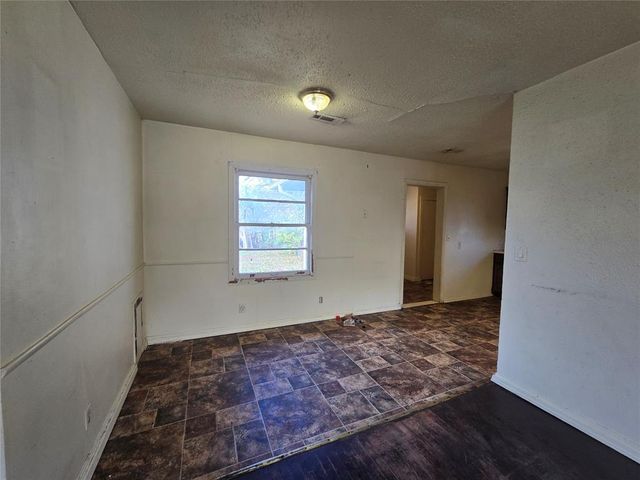 2106 N Aydelotte Avenue, Shawnee, OK 74804