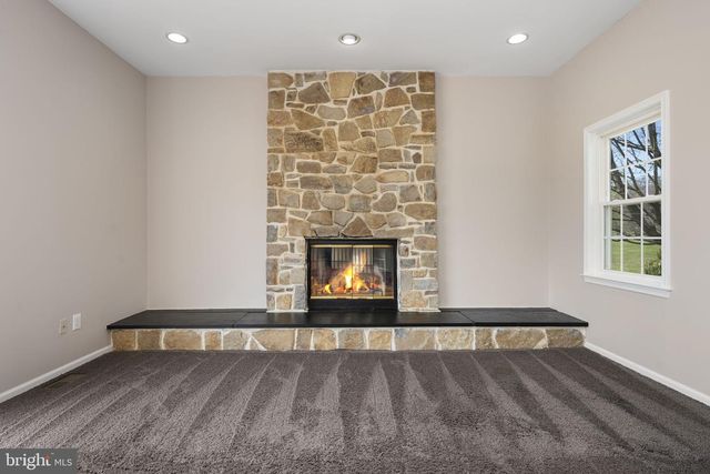 61 GREEN POND LN, Glenmoore, PA 19343