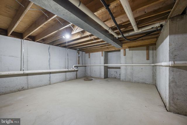 61 GREEN POND LN, Glenmoore, PA 19343