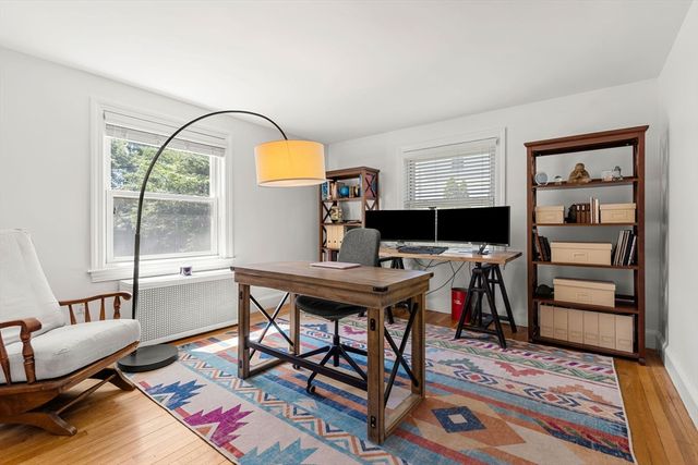 11 Woodbridge Rd, North Andover, MA 01845
