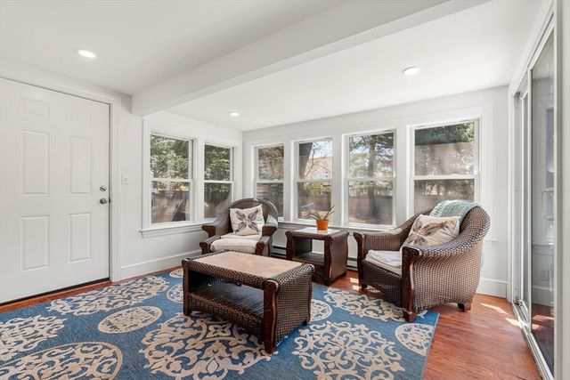 11 Woodbridge Rd, North Andover, MA 01845