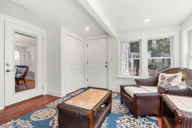 11 Woodbridge Rd, North Andover, MA 01845