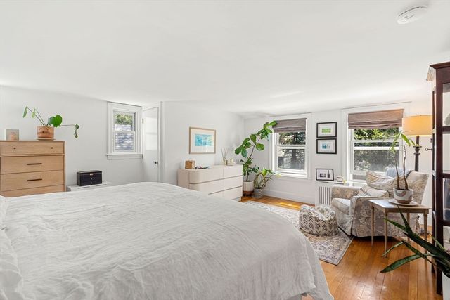 11 Woodbridge Rd, North Andover, MA 01845