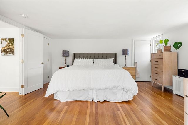 11 Woodbridge Rd, North Andover, MA 01845