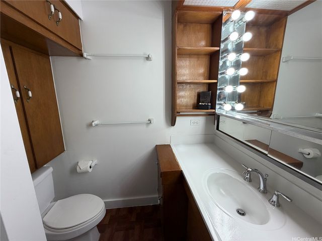 747 Amana Street 2112, Honolulu, HI 96814