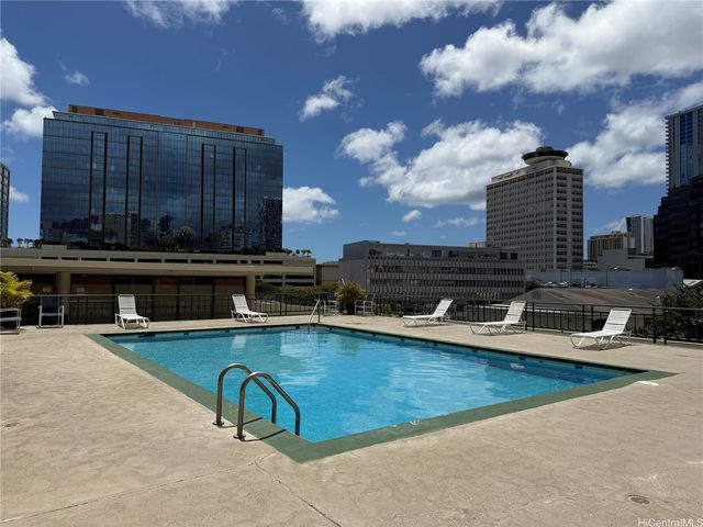 747 Amana Street 2112, Honolulu, HI 96814