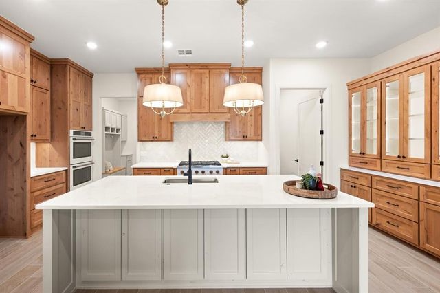 7530 Hawk Drive, Piedmont, OK 73078