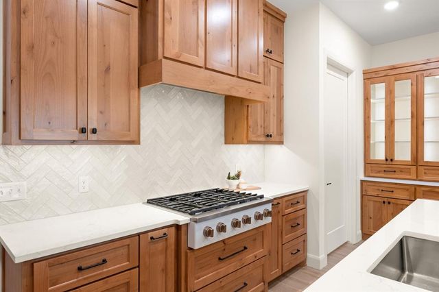 7530 Hawk Drive, Piedmont, OK 73078