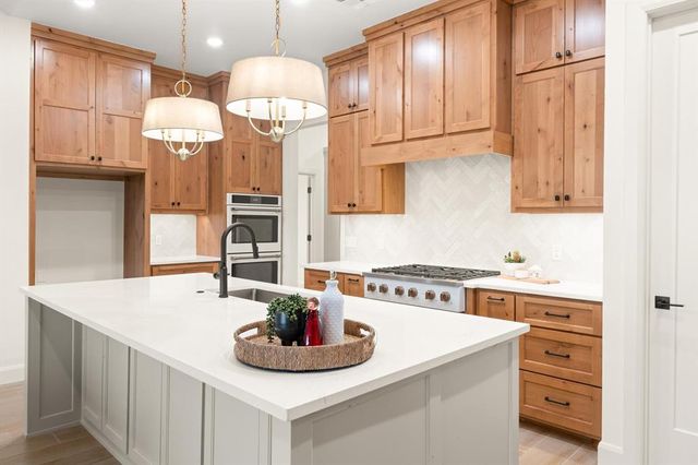 7530 Hawk Drive, Piedmont, OK 73078