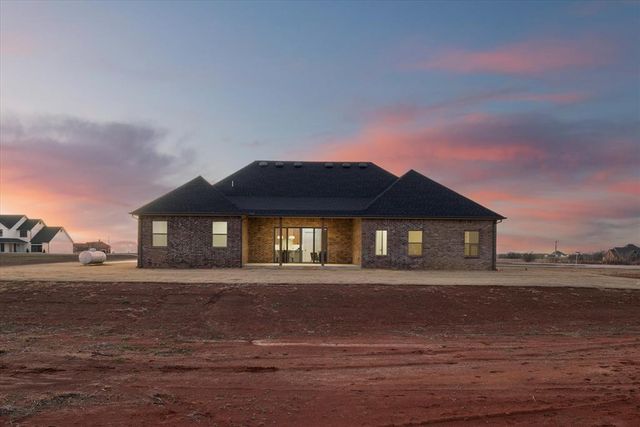 7530 Hawk Drive, Piedmont, OK 73078