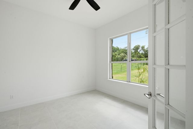672 Jennings Lane, Azle, TX 76020