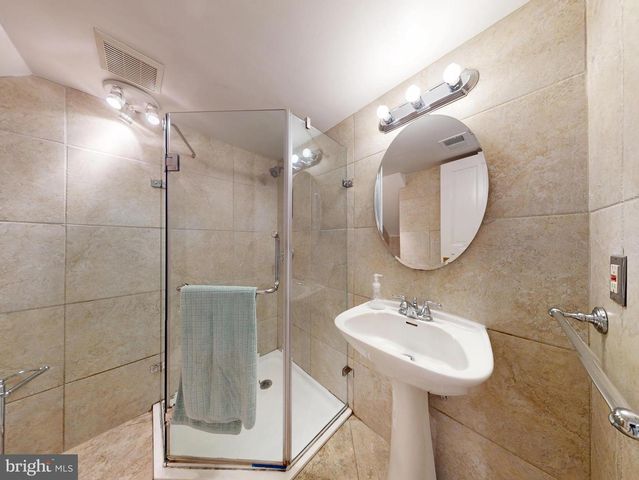 1808 RIGGS PL NW, Washington, DC 20009