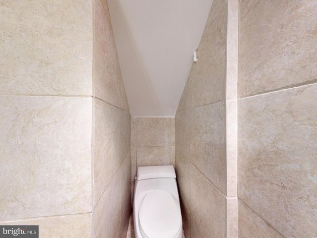 1808 RIGGS PL NW, Washington, DC 20009