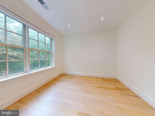 1808 RIGGS PL NW, Washington, DC 20009