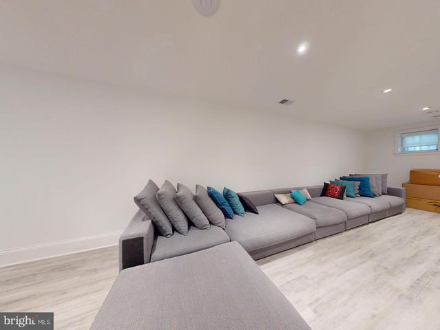 1808 RIGGS PL NW, Washington, DC 20009