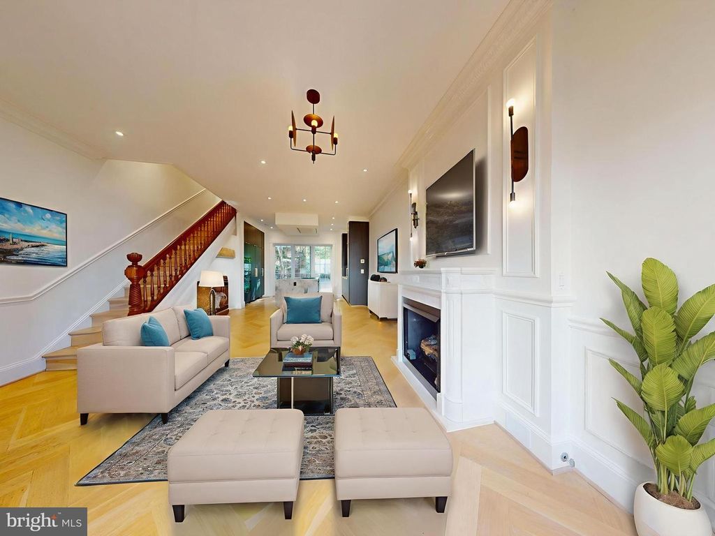 1808 RIGGS PL NW, Washington, DC 20009