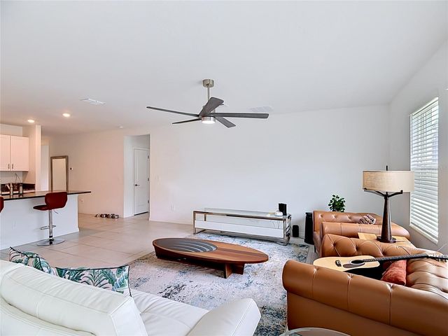 1633 RED LOOP, Lakeland, FL 33801