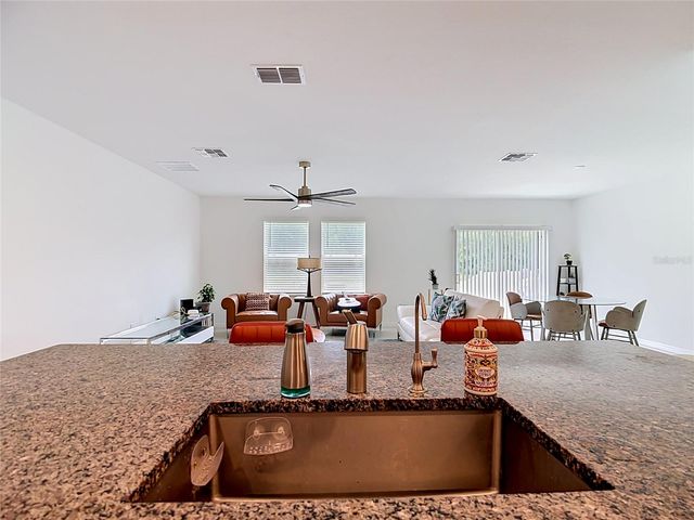 1633 RED LOOP, Lakeland, FL 33801