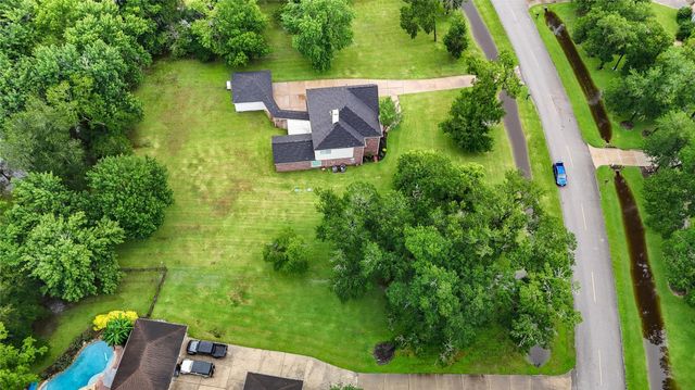 7110 Rustling Oaks Drive, Richmond, TX 77469