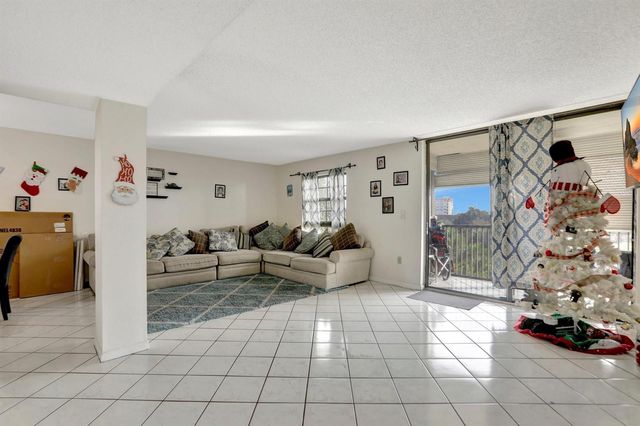 5570 NW 44th Street 518a, Lauderhill, FL 33319