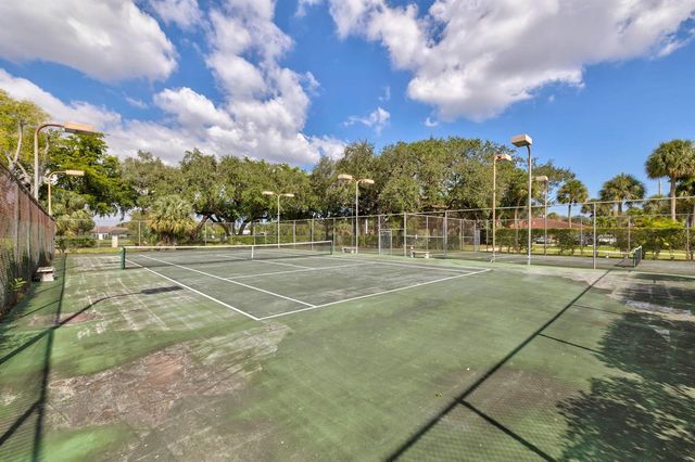 5570 NW 44th Street 518a, Lauderhill, FL 33319