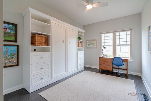 617 Parkside Court, Libertyville, IL 60048