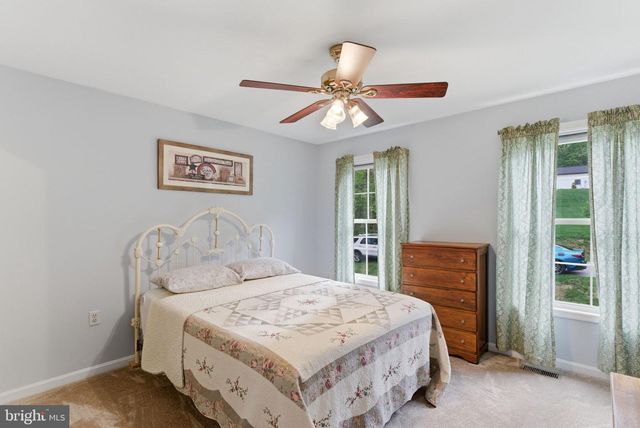 336 ZENITH DR, Hedgesville, WV 25427